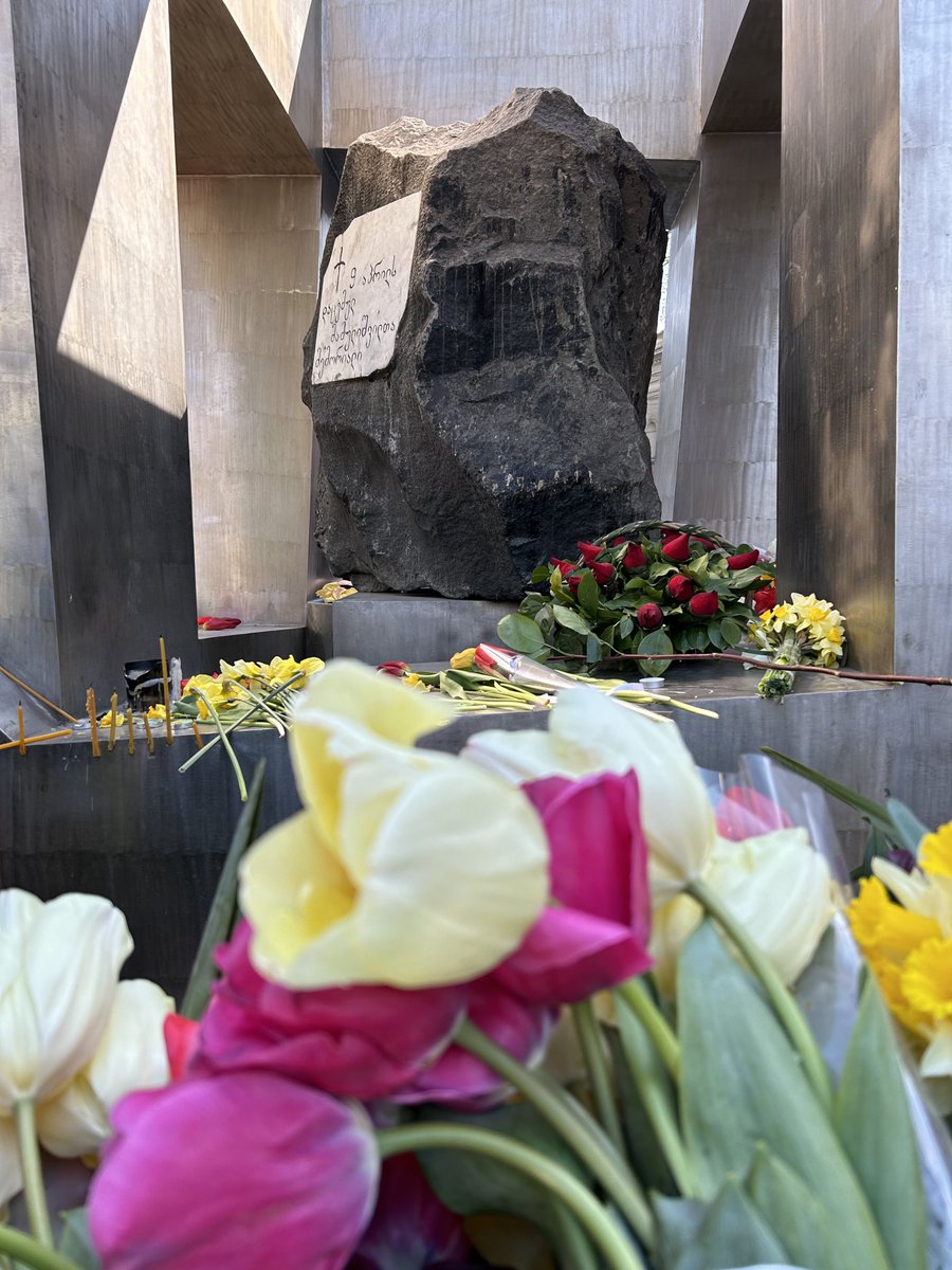 melinearakelian's tweet photo. Today we’re commemorating victims of brutal attack by Soviet troops on #peaceful #protesters on 9 April 1989. Georgian people have chosen path of #freedom time and again. 🇳🇱 stands by 🇬🇪 people in support of their rightful aspiration for freedom &amp; #independence . #NeverbacktoUSSR https://t.co/vUzTv5nB6n