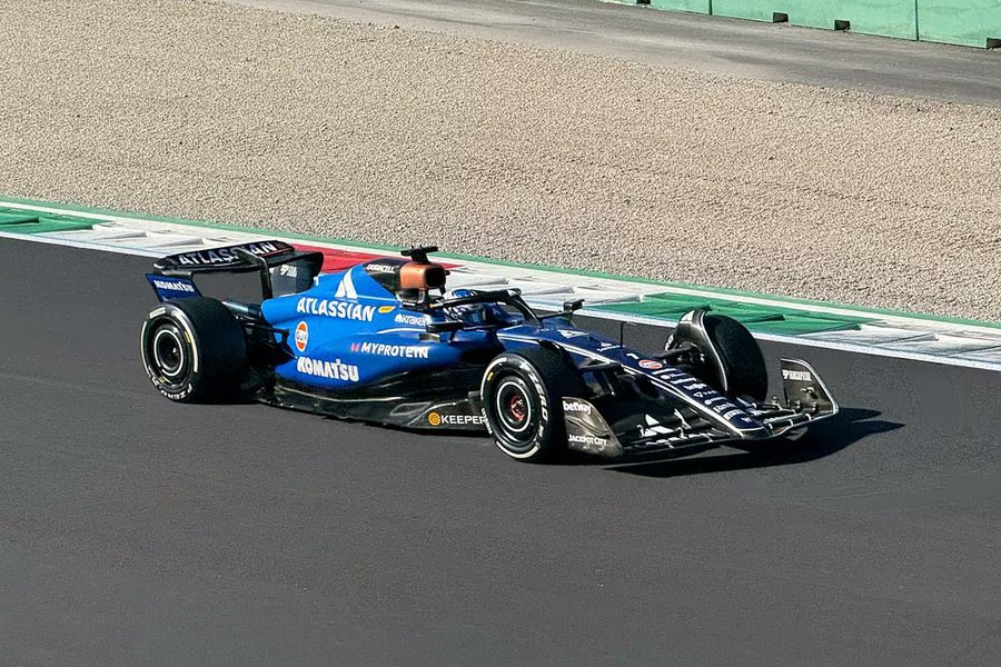 NEWS | F2 

Victor Martins 🇫🇷 a été aperçu ce dimanche à Monza 🇮🇹 au volant de la F1 Williams de 2023 ! Une bonne nouvelle pour le nouvel arrivant dans l'académie, qui a à cœur de montrer ce qu'il vaut pour sa troisième saison de Formule 2 en vue d'une promotion en F1 pour 2026 !