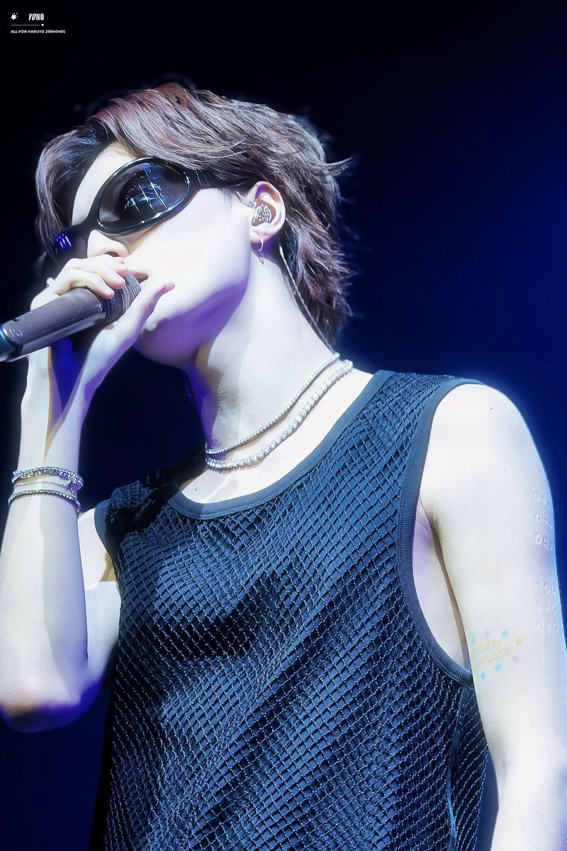 ∧,,,∧
(  ̳• · • ̳)
/    づ✩₊˚.⋆☾⋆