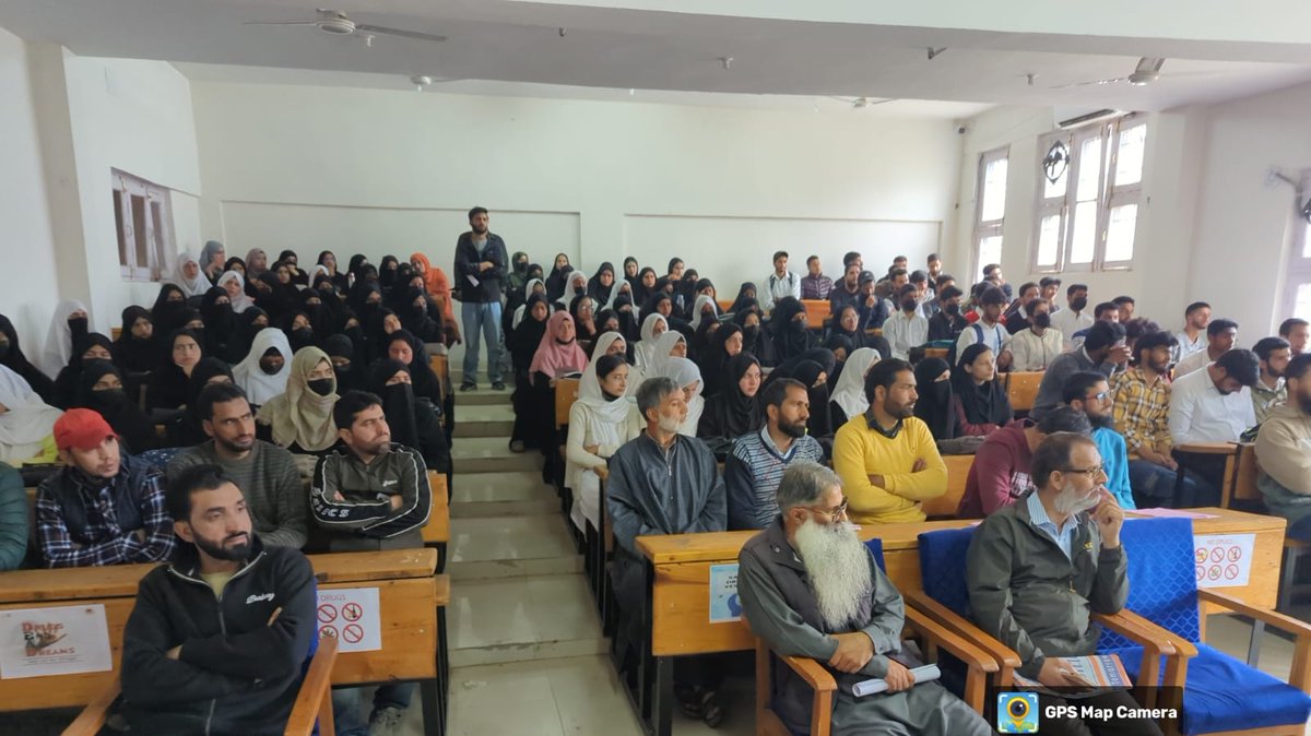 DioKulgam's tweet photo. #NashaMuktJammuKashmirAbhiyan
An awareness program today held at Government Degree College #DHPora #Kulgam promoting a healthier &amp; drug-free society #NashaMukhtJKAbhiyan  #Kulgam
@diprjk @AtharAamirKhan @ddnewsSrinagar @PIBSrinagar https://t.co/3U3G6oyEkO