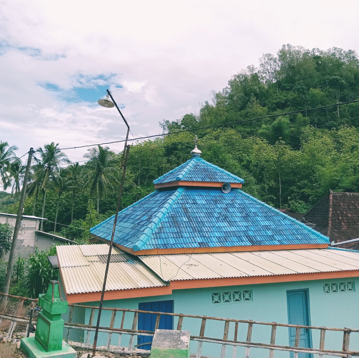 aisyaafrh's tweet photo. KKN dump🐣

#photograghy #dump #photo #KKN #nature #JawaTengah https://t.co/cCr48SMBLB