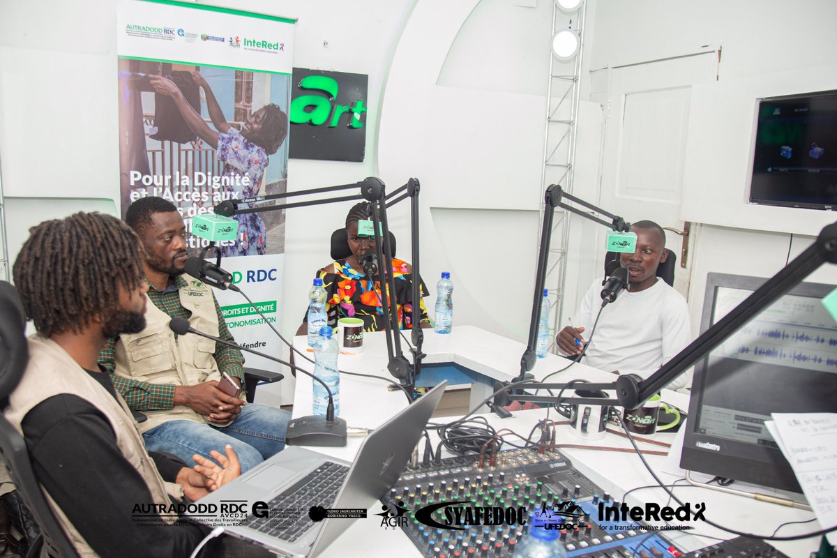 agir_rdc's tweet photo. Lors d'une émission sur Zon'Art TV, nous avons plaidé pour la ratification de la Convention 190 contre la violence au travail. Vital (UFEDOC), Ghislain (Agir RDC) et Anuarite (travailleuse domestique) ont témoigné. Restons mobilisés !
#C190 #TravailDomestique #Justice #AUTRADODD https://t.co/XXKvnWlPvL