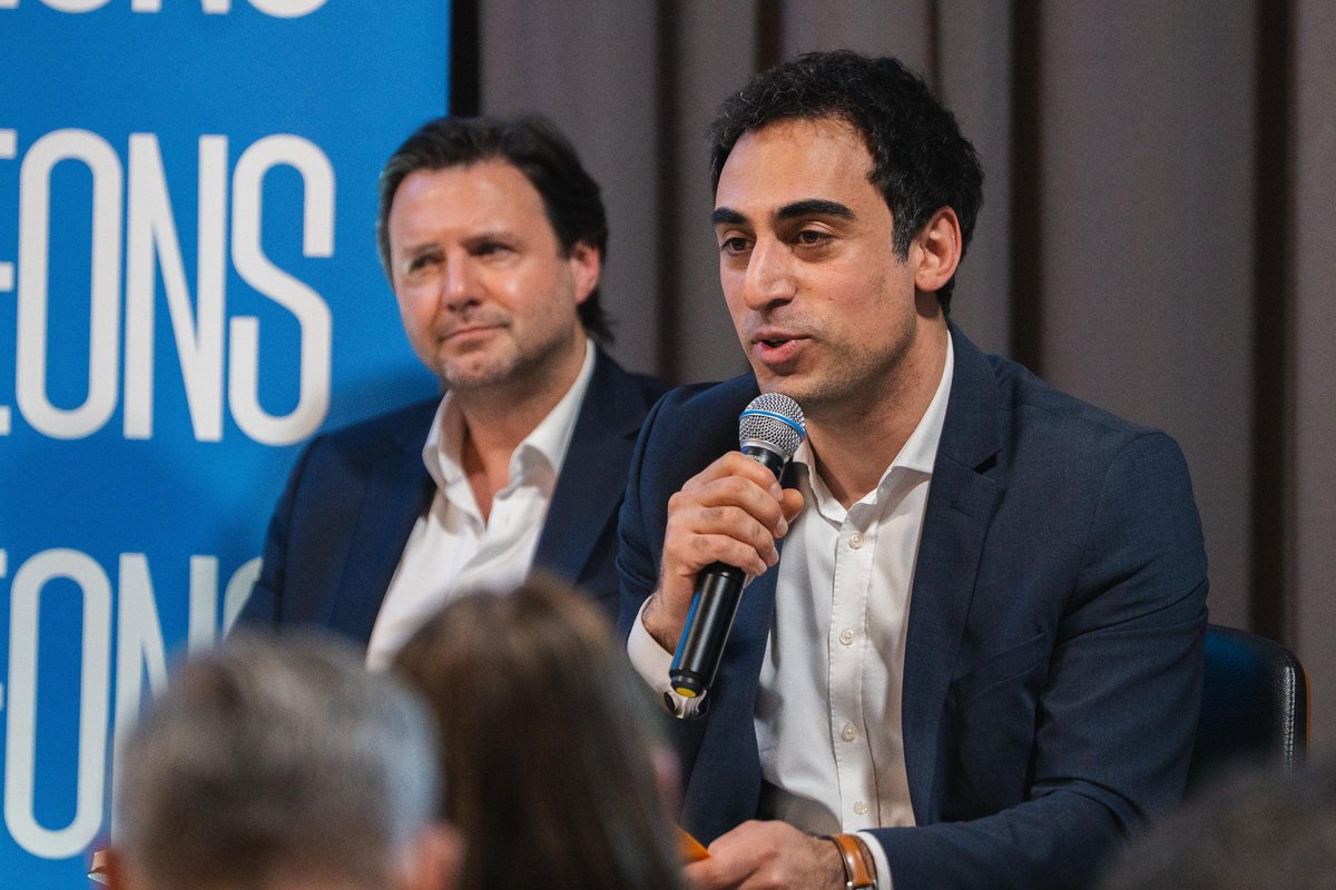 À Paris, pour l’acte II du Grand Forum des Libertés de l’UDR autour d’experts comme Pierre Gattaz et Amir Reza-Tofighi, nouveau président de la CPME.

Nous portons une baisse historique de la fiscalité sur le travail, la production et le patrimoine pour libérer la France de son