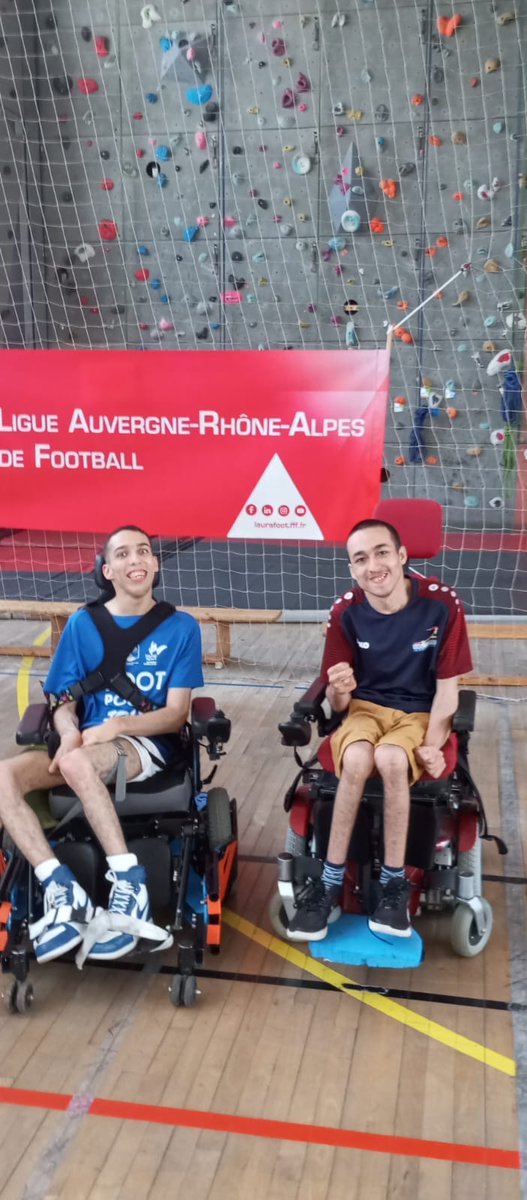 2em journée de foot fauteuil !

Zakaria 🇩🇿 &amp; Adam 🇩🇿 participe aujourd'hui à un tournoi inter-établissements avec leur centre respectif 🥰❤️

Rdv à Décines (à côté de Lyon) ☝️