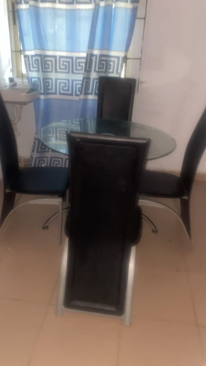loverstaiwo's tweet photo. Dinning Set for sale
Location : OKITIPUPA
08062292079 https://t.co/OlX9EvU5Dl