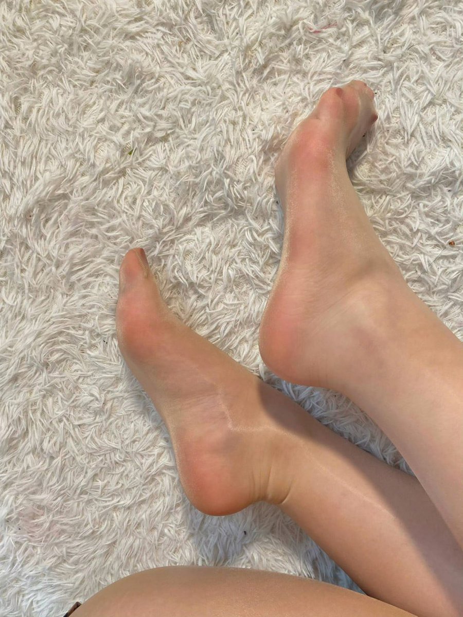 lu98780's tweet photo. 今日的快乐谁给你呢？是你吗？ https://t.co/qoKgYgkB5r