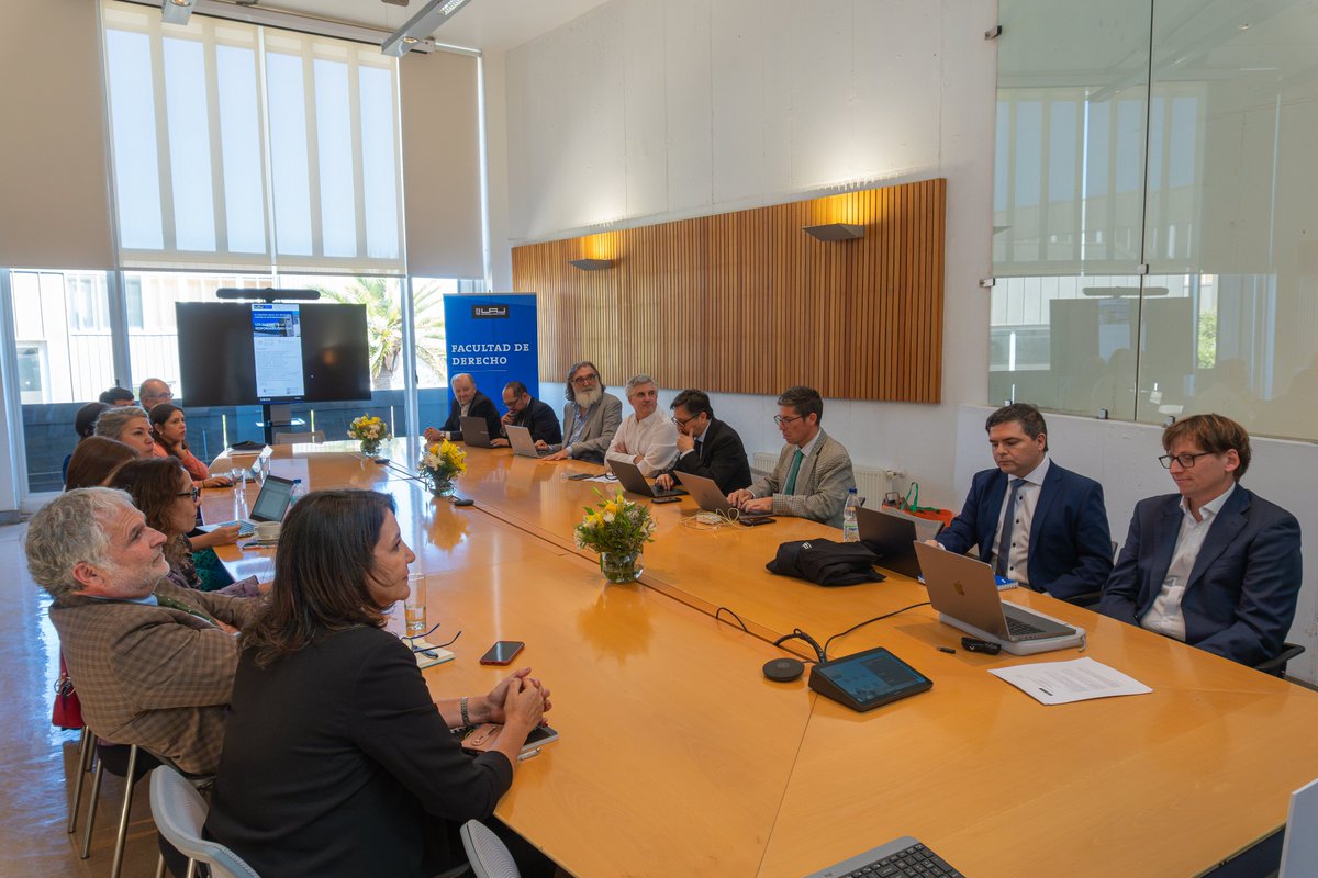 En la <a href="/UAI_VINA/">UAI - Viña del Mar</a> se realizó la IV Asamblea Anual y seminario temático del Instituto Chileno de Responsabilidad Civil. La instancia, liderada por nuestro profesor <a href="/AlbertoPinoE/">Alberto Pino Emhart</a>, reunió a académicos, investigadores y profesionales del derecho en un espacio de diálogo y reflexión.