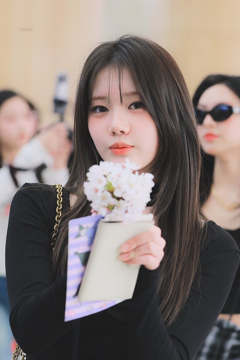 squeeze_0814's tweet photo. 250409 

#BABYMONSTER #베이비몬스터 #RORA #로라 https://t.co/RqJfNZ0jkf