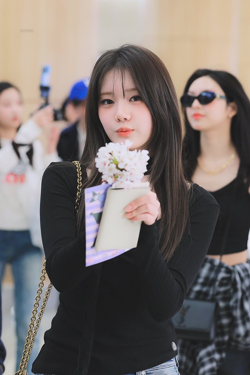 250409 

#BABYMONSTER #베이비몬스터 #RORA #로라