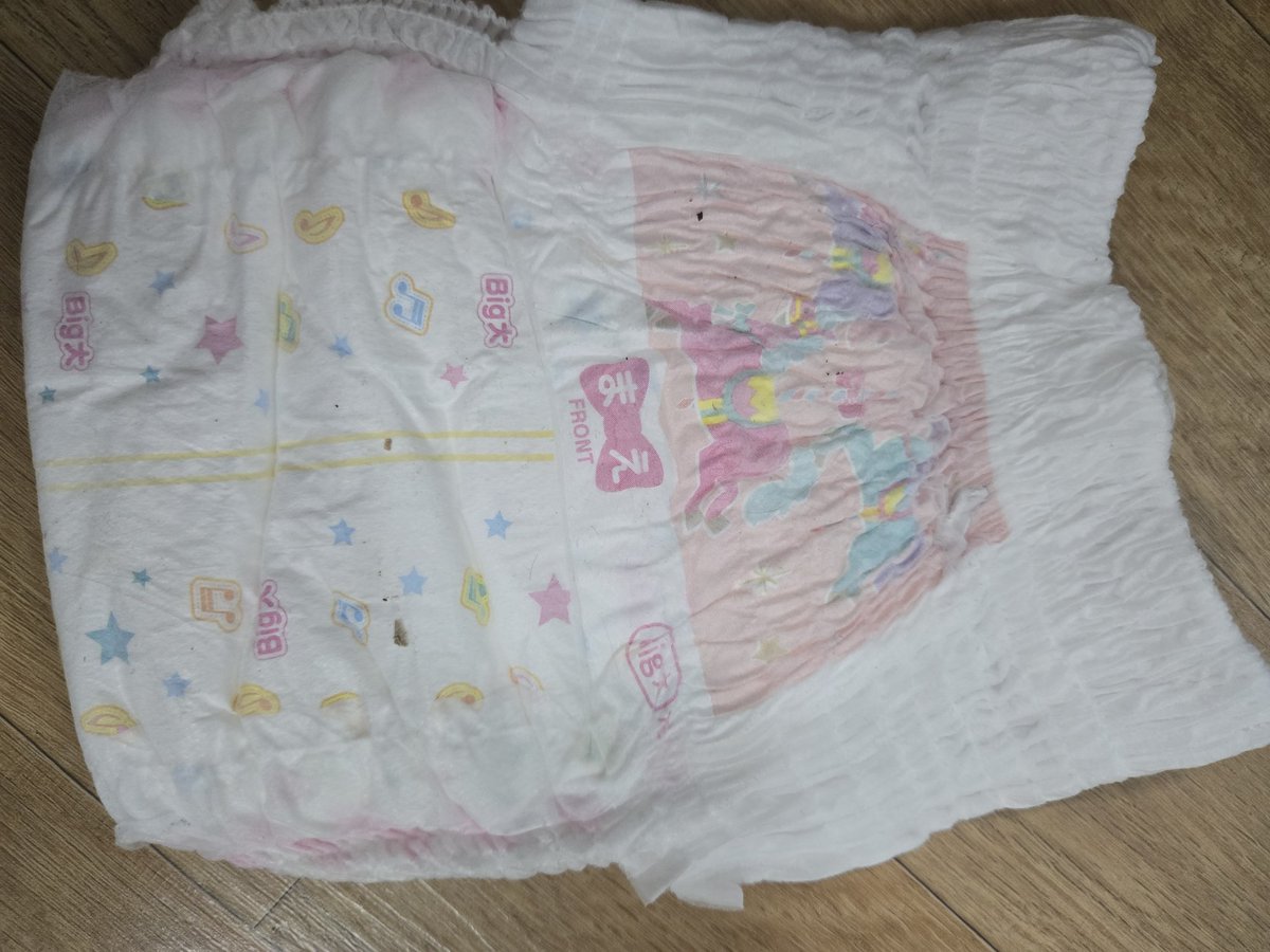 miku13567's tweet photo. 기저귀 나눔이벤트
기저귀창고(?)가풍부���져서
X친구분들에게도 나눔이벤
추첨은5명
기저귀종류
일본 군미키마우스기저귀 오야스민 마미포코 미국팸퍼스풀업 xxl
미국굿나이트 여아xxl
하기스 7 8 XL기저귀 중 5개골라서 가능
나눔후기이벤트로 좋은선물
(?)도있을예정입니다
많은참여 맞팔감사합니다 https://t.co/N9Tnrw97Fi
