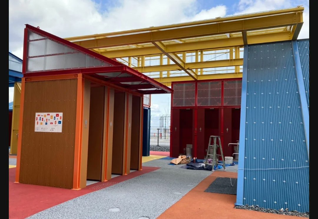 4月9日
コード167「トイレがらみの事件、大ニュース」

2億円仮設トイレ。仕切りなしトイレ。作った維新も問題なしと言う自民も異常。

"大阪万博の幼児用トイレの画像が出回っています。フェイク画像でないと仮定した場合、これほど醜悪なものがあるのかと絶句しています"
x.com/minako_saigo/s…