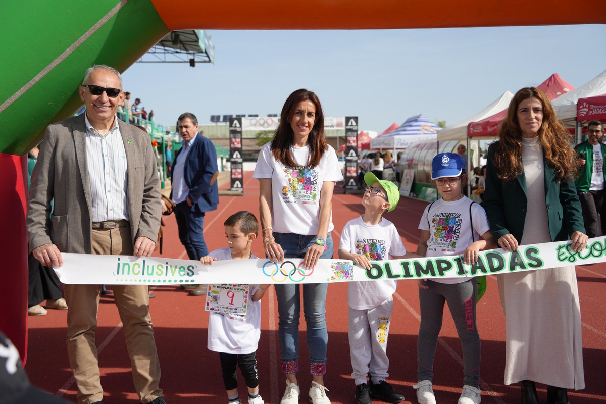 aytovvaserena's tweet photo. 💪Alrededor de 200 personas participan en las cuartas olimpiadas escolares de @Inclusivesvva https://t.co/0yWBplbmgi