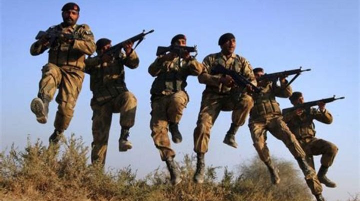 laylaalsalman's tweet photo. "The real heroes don’t wear capes, they wear uniforms and serve under the green flag."
#Mujahid #mardemujahid #meresher #humaikhain #unitedwestand #salamteriazmat #pakistanpaindabad https://t.co/0SEMT9vMPO