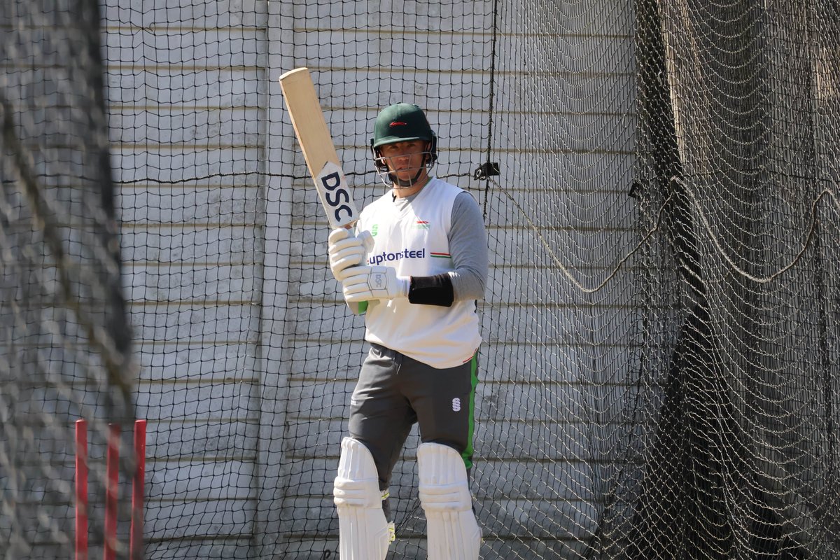 leicsccc's tweet image. 𝗜𝗻 𝘄𝗶𝘁𝗵 𝘁𝗵𝗲 𝗙𝗼𝘅𝗲𝘀. 👊

Logan&apos;s arrived and raring to go.

#Foxes🦊 | @loganvanbeek