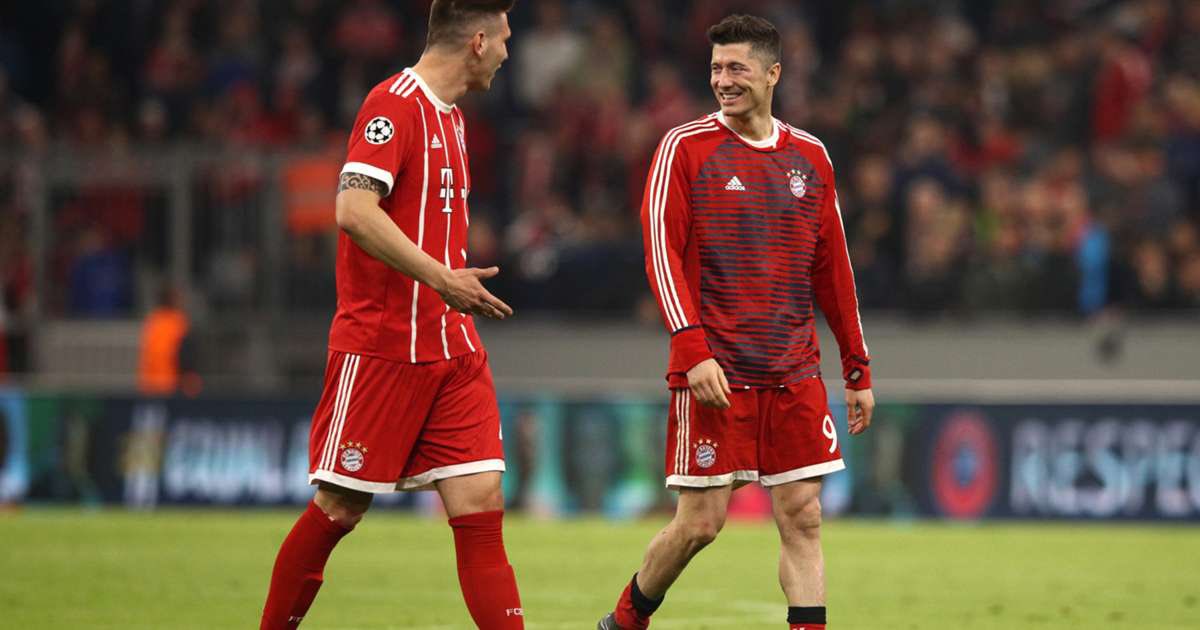 Hemeroteca_FCB's tweet photo. 🔵🔴 ⚫️🟡 Quant de temps!! 👋🏼
Guirassy 🤝 Raphinha 🛡️
Olmo 🤝 Sabitzer 🐂
Süle 🤝 Lewandowski 🍺
Tek 🤝 Emre Can 🐎
#FCBBOR #UCL https://t.co/bkZrGc5I7X
