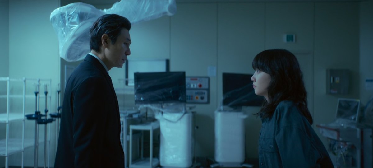 daheeverse's tweet photo. choi deok-hee &amp; jeong se-ok dynamics, the craziest teacher-student relationship, deokhee who will do anything to make her suffer and fail coz obviously she haven't yet lol... &amp; se-ok who wants everything he has &amp; will do anything to succeed! 

#HyperKnife #하이퍼나이프 https://t.co/1Sv84Vx0X2