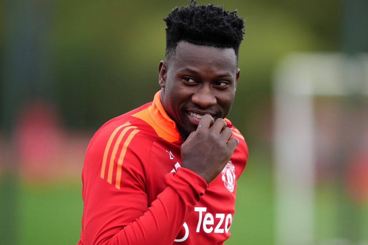 "𝗤𝗨𝗔𝗡𝗗 𝗢𝗡 𝗘𝗦𝗧 𝗟’𝗨𝗡 𝗗𝗘𝗦 𝗣𝗜𝗥𝗘𝗦 𝗚𝗔𝗥𝗗𝗜𝗘𝗡𝗦 𝗗𝗘 𝗟’𝗛𝗜𝗦𝗧𝗢𝗜𝗥𝗘 𝗗𝗘 𝗠𝗔𝗡. 𝗨𝗡𝗜𝗧𝗘𝗗, 𝗢𝗡 𝗗𝗢𝗜𝗧 𝗙𝗔𝗜𝗥𝗘 𝗔𝗧𝗧𝗘𝗡𝗧𝗜𝗢𝗡 𝗔̀ 𝗦𝗘𝗦 𝗣𝗥𝗢𝗣𝗢𝗦. 🥶"

Nemanja Matic 🇷🇸 𝗗𝗘́𝗚𝗟𝗜𝗡𝗚𝗨𝗘 André Onana 🇨🇲 qui a récemment déclaré que