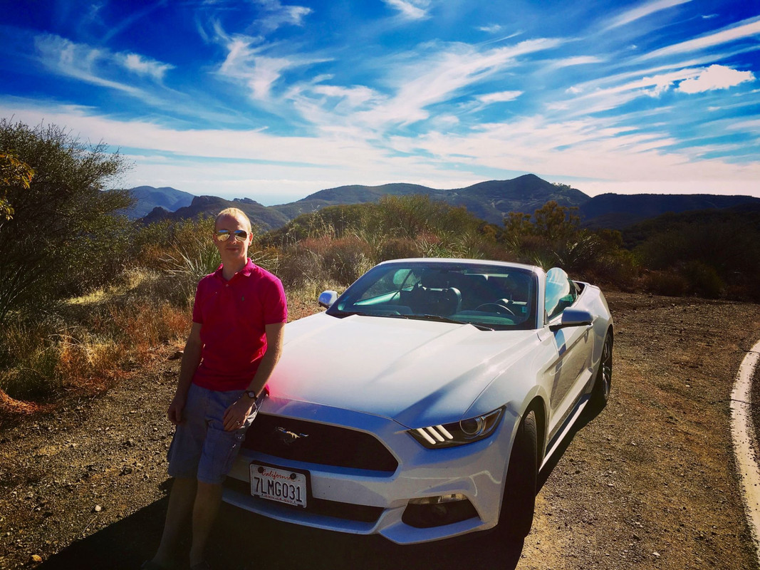 robemery's tweet photo. It may not be environmentally friendly, but when travelling around LA, there is only one way to do this in style... A Mustang!

#BackstageWithRobertEmery #BehindTheScenes #MusicBusiness
#EntertainmentIndustry #LifeAsAMusician #Musician #WorkingMusician #mustang #LA #RDCE https://t.co/leVvX5Sxn7