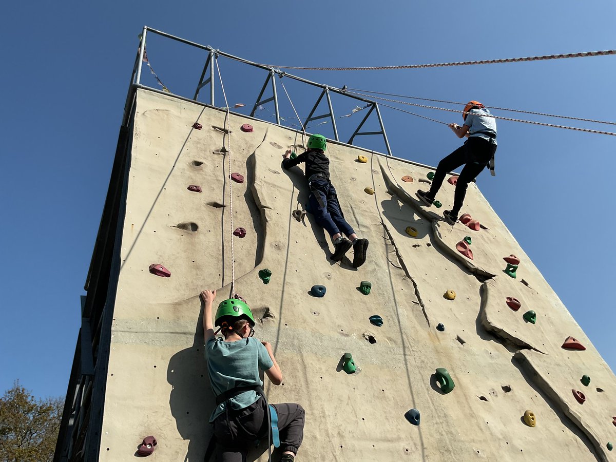 This morning, some of us have ben rock climbing both inside and outside. We are having a blast!