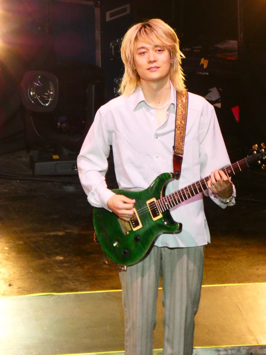 Angela_GA's tweet photo. Es tan difícil pillarle la cara a este hombre 😭
#Toru #ONEOKROCK #oneokrockchile #ONEOKROCKDETOX https://t.co/FRHnQpkGpC