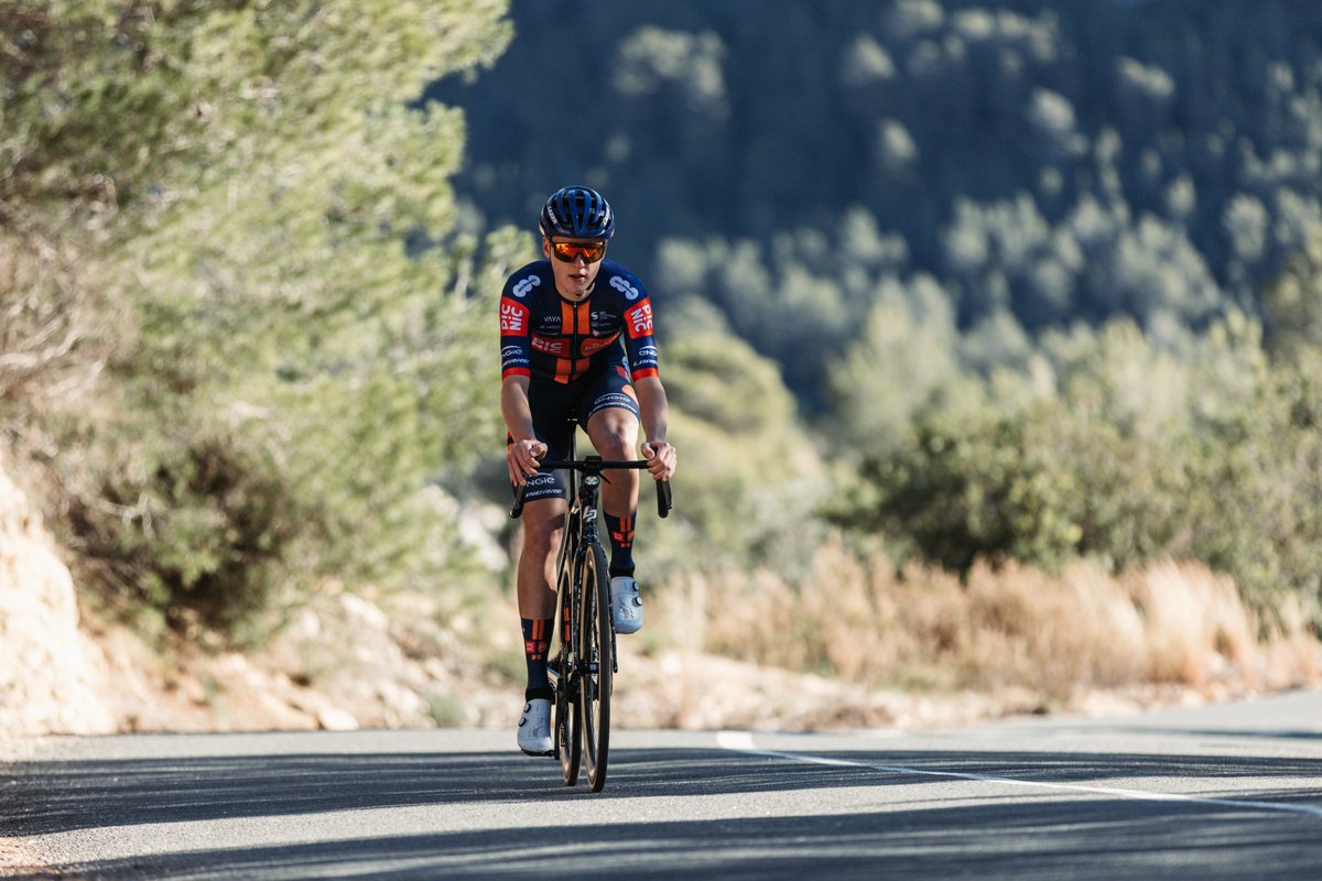 picnicpostnl's tweet photo. It's another day on the attack for Ko Molenaar, who's part of the 4 rider breakaway 💪🏻

After 50km they lead the peloton by 4'15" ⏱️

#RegionTour🇫🇷 https://t.co/VV6s1GgkFB