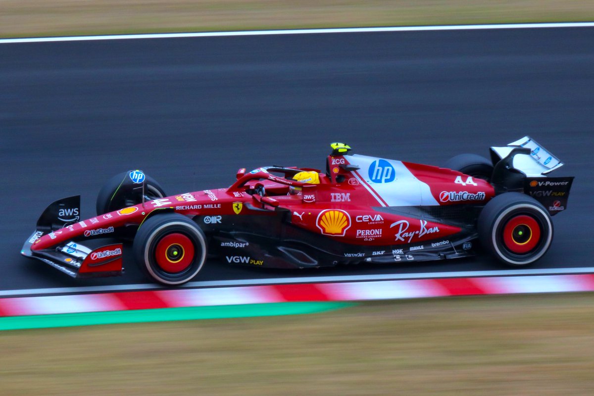 masa19971213's tweet photo. 今更ながら、今年も鈴鹿へ行ってきました🏎️
始まるまではワクワクしながら待ってたのに、いざ終わるとなんかあっという間だったなと…
木曜日から本当は行きたいけど仕事上2連休が限界なので今年も土曜日からの参戦でした。
カメラも年々上達してるかな？
また来年が楽しみです🌸
#f1jp 
#JapaneseGP https://t.co/sx8S1sl7IL
