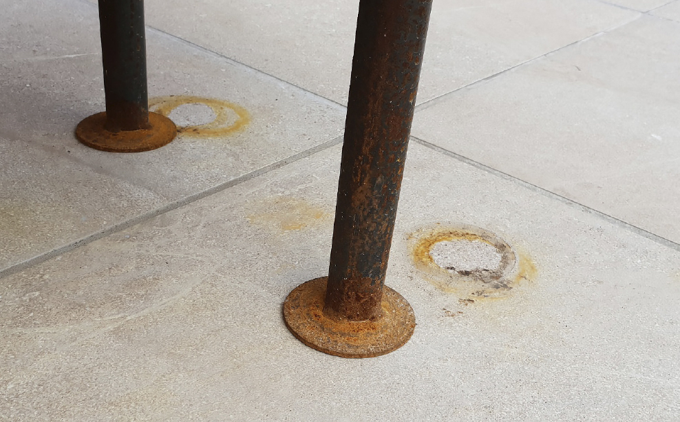 LTP_UK's tweet photo. Did you know that rust stains aren't always caused by metal objects. Some weed killers & acid cleaners can cause them - and they can appear naturally in stone that contains iron. Find out more in our latest blog: https://t.co/BUOVIObLAN #rustremoval #landscapers #hardlandscaping https://t.co/0DqAdrB2HW