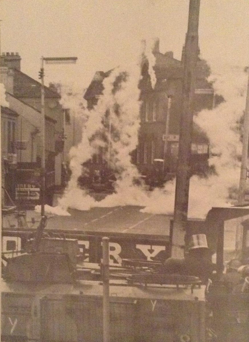 FallsCurfew's tweet photo. Did you or someone you know live in the Falls area in July 1970. Were you a victim of injury, arrest or house destruction? Four innocent men died, dozens injured or arrested. Can you provide a witness statement? Please contact Pádraig Murray solicitor on 028 9023 0222 https://t.co/j9i2msI8LR