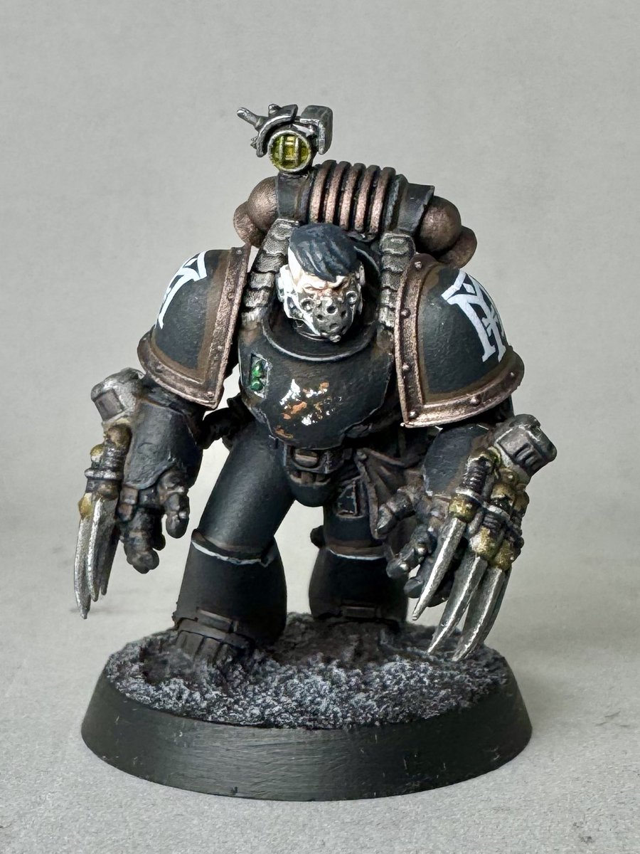 TheLegionofTwo's tweet photo. Blackshield Sgt (former Raven Guard) has been added to the Fangs of the Emperor. Posted by J #horusheresy #horusheresy30k #blackshields https://t.co/7waXXxtJ5x