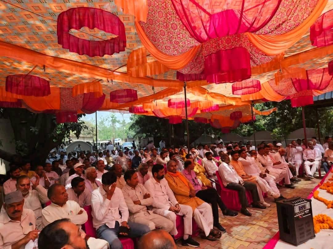 BJP4JilaSRE's tweet photo. बेहट विधानसभा में सक्रिय सदस्य सम्मेलन को पूर्व सांसद श्री @R_Lakhanpal जी पूर्व विधायक श्री @NareshSaini01 जी पूर्व विधायक श्री @RavindraKumarMolhu जी ने संयुक्त रूप से संबोधित किया सम्मेलन में सभी मंडल अध्यक्ष एवं सक्रिय सदस्य उपस्थित रहे ।
#BJP4ViksitBharat #ActiveMember https://t.co/juicJxYQxe