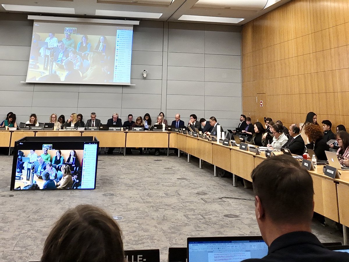 MTPE_Peru's tweet photo. #París 🇫🇷| En la sede de la @OECD, el ministro @DanielMaurateR participó en la 147° Sesión del Comité de Empleo, Trabajo y Asuntos Sociales (ELSAC). Durante la sesión de instalación, el titular del MTPE dialogó con el director del Secretariado de ELS, @stescarpetta. https://t.co/Lg5uvhpLzg