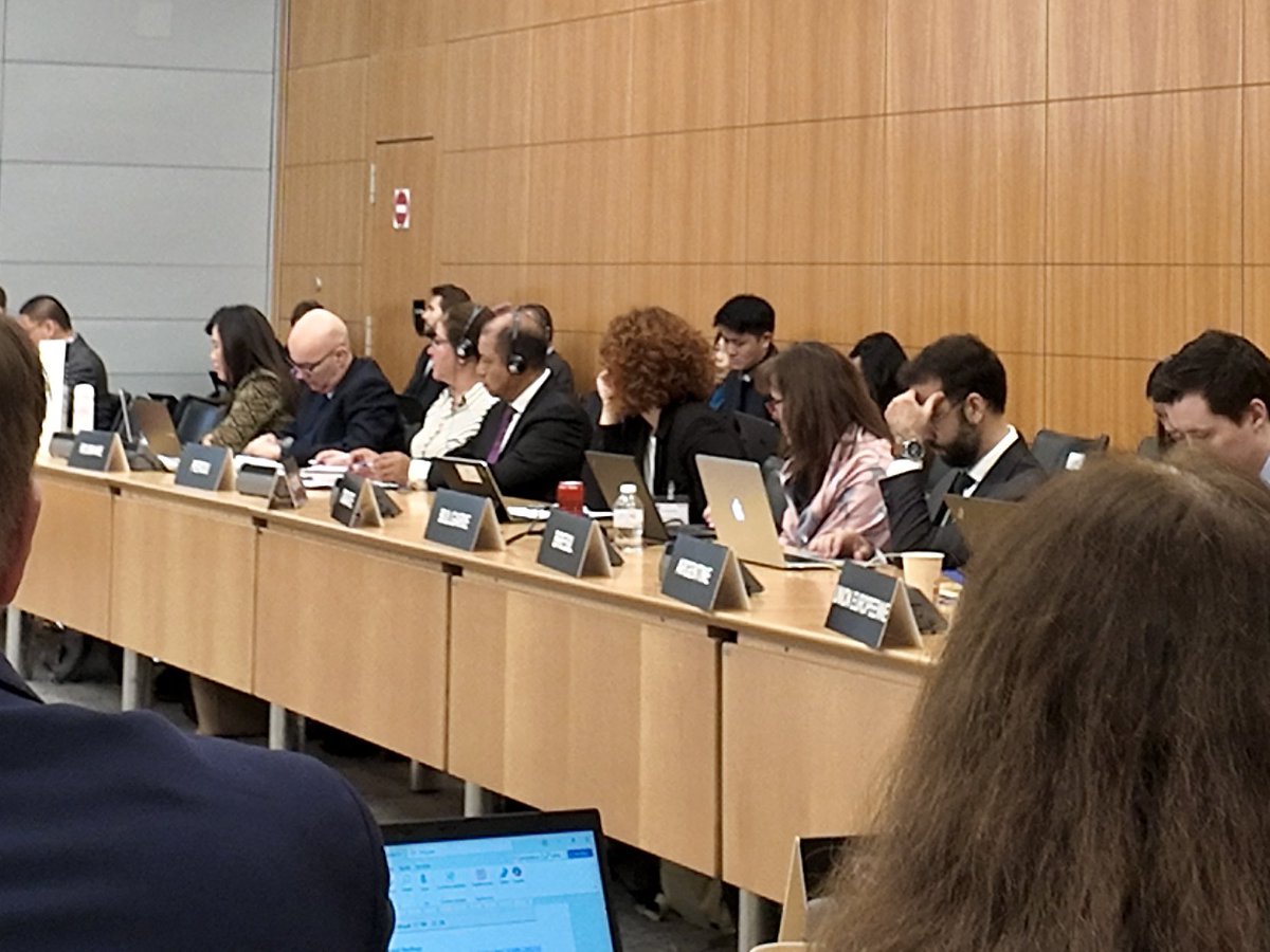 MTPE_Peru's tweet photo. #París 🇫🇷| En la sede de la @OECD, el ministro @DanielMaurateR participó en la 147° Sesión del Comité de Empleo, Trabajo y Asuntos Sociales (ELSAC). Durante la sesión de instalación, el titular del MTPE dialogó con el director del Secretariado de ELS, @stescarpetta. https://t.co/Lg5uvhpLzg