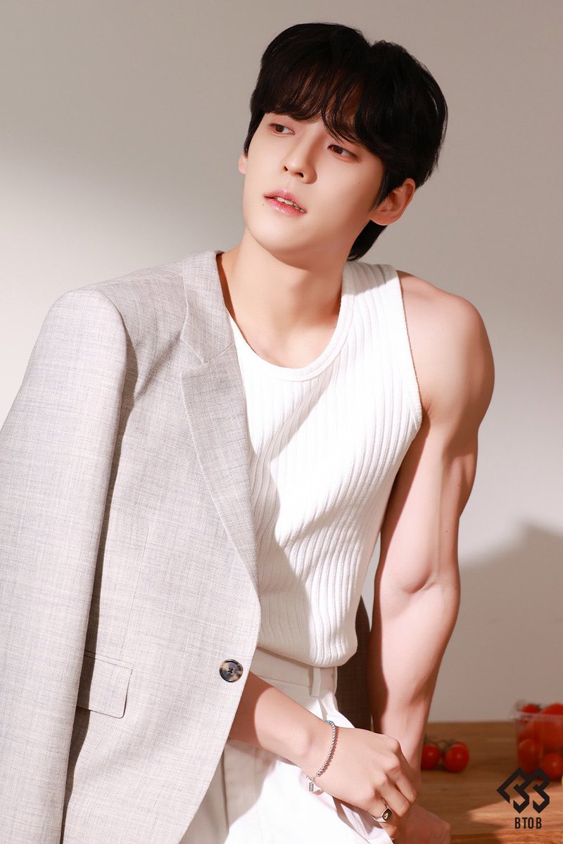 forleehuta_'s tweet photo. THIS IS TOO MUCH TO HANDLE..
THE HOT GUY THAT UOU ARE LEE MINHYUK 🫠

#BTOB #LEE_MINHYUK #HUTA #비투비 #이민혁 #허타람찌 https://t.co/GeWzEIgF69
