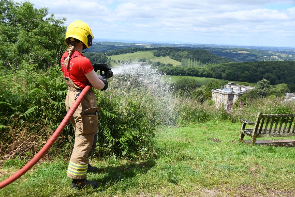 ☀️ As temperatures soar, the risk of wildfire increases 🔥 We urge residents, visitors, and farmers to stay vigilant and take proactive measures to prevent fires from igniting and spreading. For more advice: hwfire.org.uk/advice/country…
#HWFRS #Worcestershire #Herefordshire