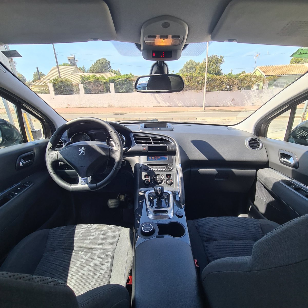 cochestv's tweet photo. Peugeot 3008 2.0 HDi HYbrid4 ‼️AUTOMÁTICO
💛 Etiqueta medioambiental "B" amarilla
Motor DIÉSEL/HÍBRIDO 2.0HDi de 200 cv
Cambio AUTOMÁTICO de 6 velocidades 

#CochesTorrevieja #Peudeot3008 #Peugeot #3008 #Diésel #Diesel #Híbrido #Hibrido #Hybrid #Automático #Automatico #Automatic https://t.co/WViCmw51iN