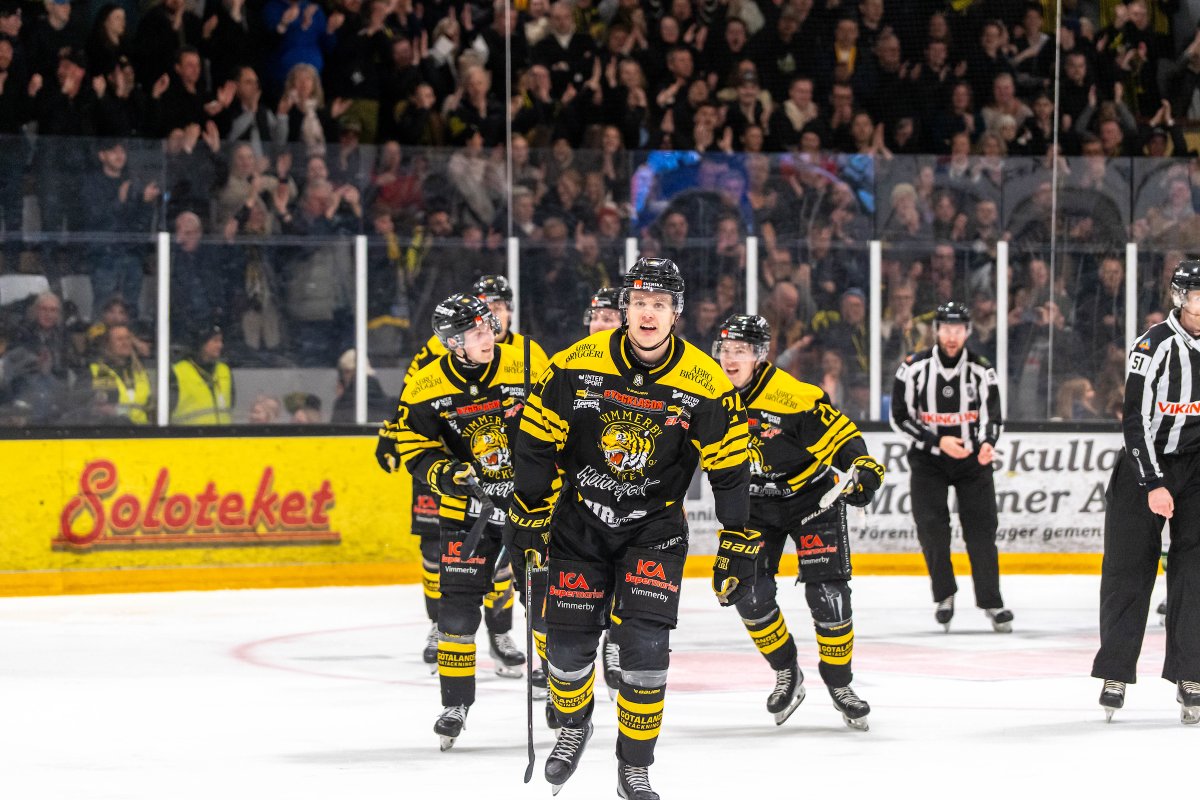 NybroVikings's tweet photo. Välkommen till Nybro Vikings, Hampus Eriksson!
Den 28 årige Gävlesonen kommer närmast från spel i Vimmerby där han hade en riktigt stark säsong med 33 poäng.
Läs mer på vår Hemsida, länk nedan
https://t.co/L2Xvd7FDIR https://t.co/5DJZKws4P9