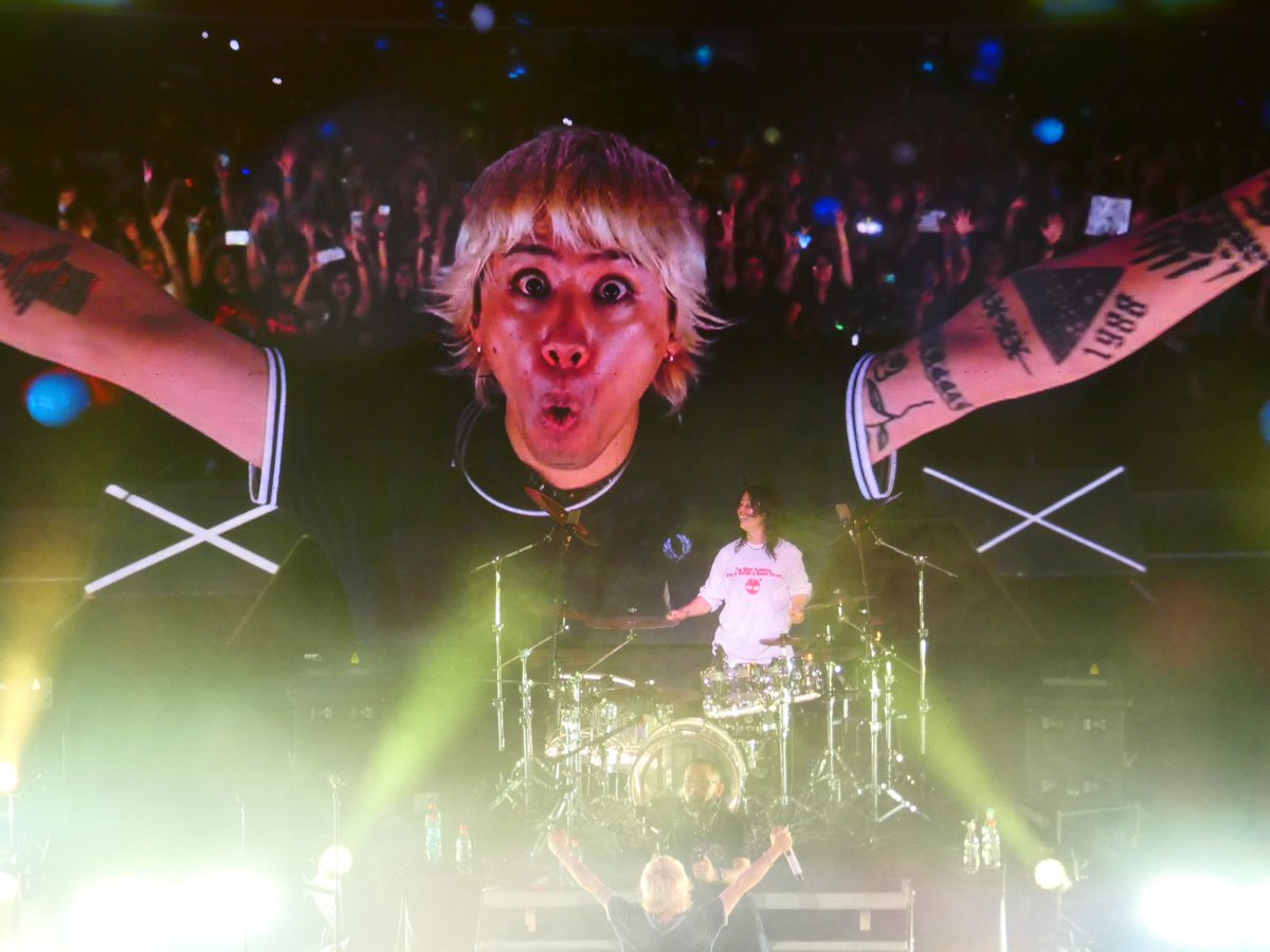 Angela_GA's tweet photo. #ONEOKROCK #oneokrockchile #ONEOKROCKDETOX #Tomoya #Ryota #Toru #Taka https://t.co/CfMHOL72yX
