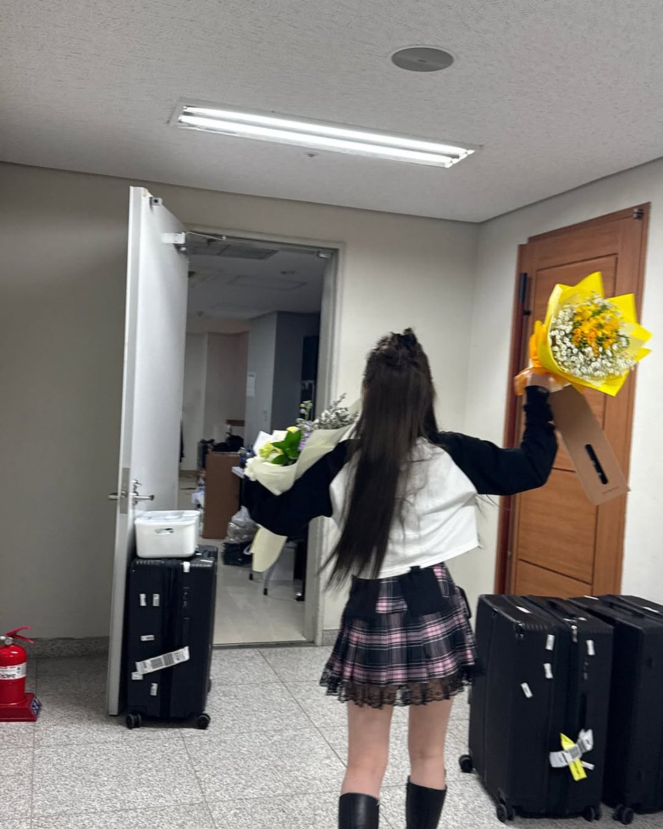 chaehyunhours's tweet photo. #CHAEHYUN (iioflhyun) IG update (3) https://t.co/Cxydqph4vq