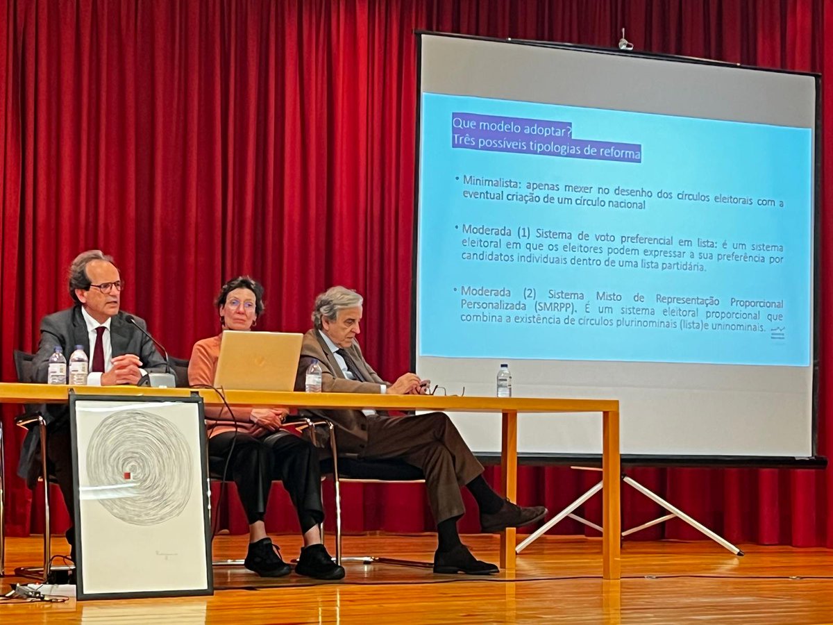 ipp_jcs's tweet photo. 🎙️Mais uma sessão do ciclo “Reformar o Sistema Eleitoral: Renovar a Democracia” 🌍

🗣️ Com Paulo Trigo Pereira, Sebastião Feyo de Azevedo e Helena Barril, o debate reforçou o valor da participação cívica. https://t.co/0KSe9SZFKZ