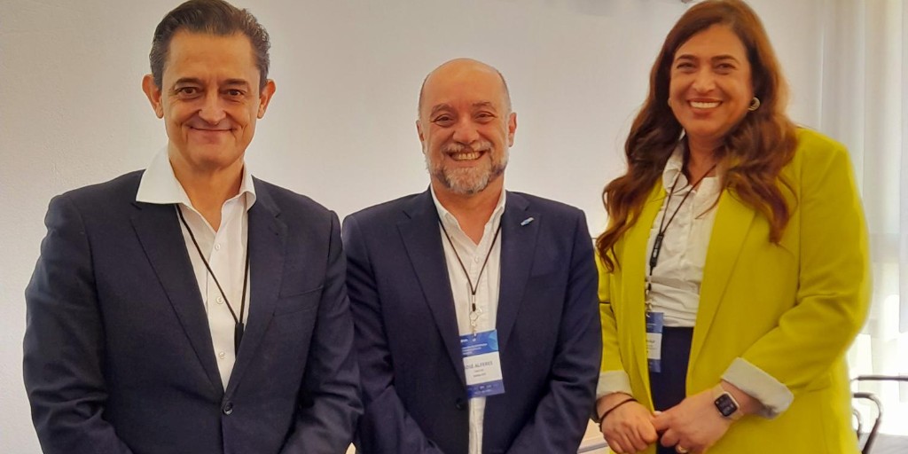 infoGMV's tweet photo. GMV joins @FCTNOVA to support the new Bachelor's in Communications & Information Engineering (LECI)!
📚 We're funding tuition for the first 3 editions—starting 2025/26.
🤝 A commitment to shaping future-ready talent.
#Education #Innovation #Talent #Engineering #FCTNOVA #LECI https://t.co/IpLizc7OST