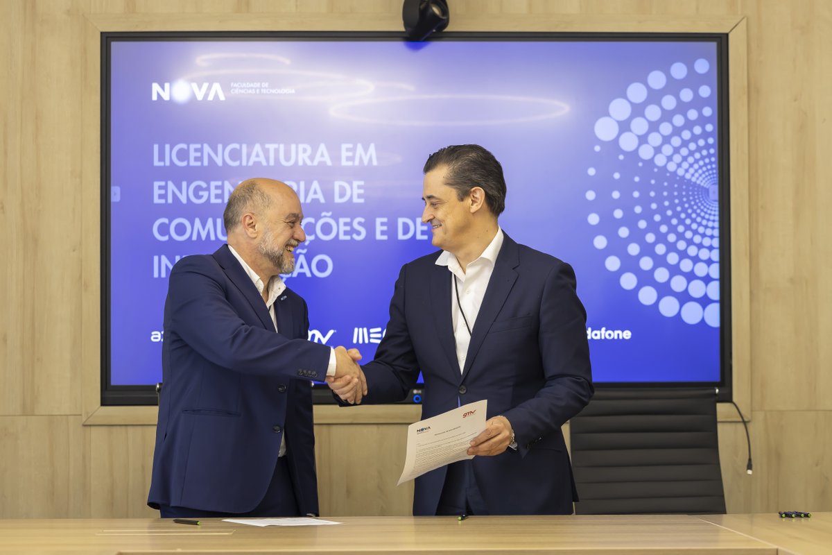 infoGMV's tweet photo. GMV joins @FCTNOVA to support the new Bachelor's in Communications & Information Engineering (LECI)!
📚 We're funding tuition for the first 3 editions—starting 2025/26.
🤝 A commitment to shaping future-ready talent.
#Education #Innovation #Talent #Engineering #FCTNOVA #LECI https://t.co/IpLizc7OST