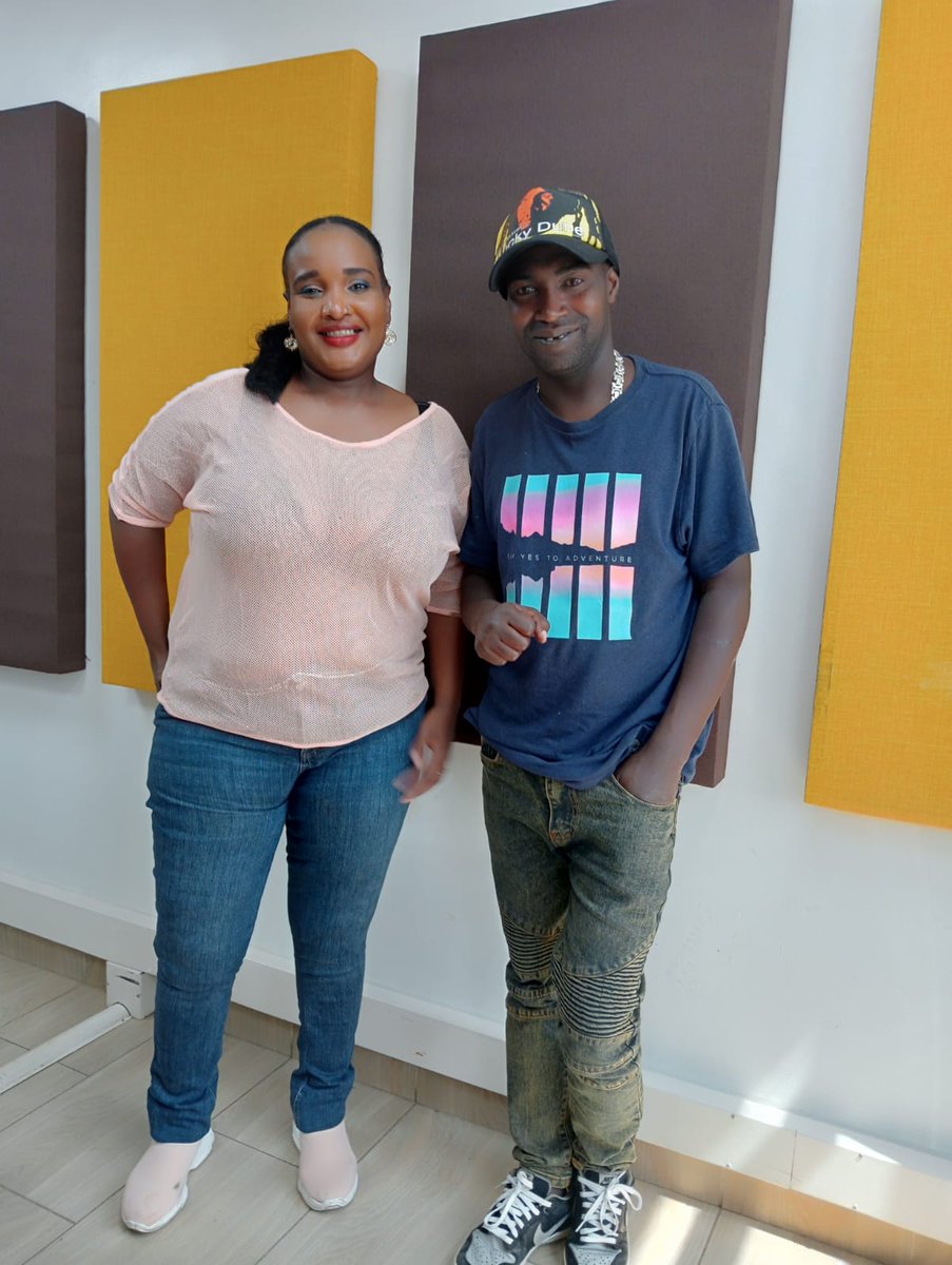 browngal a gal nessa (@browngalnessa) on Twitter photo #Goteana ozza! sisi ao kwa siku ya ma galdem asapa <a href="/GhettoRadio895/">Ghetto Radio</a> tuko na <a href="/abonokohdeh/">Bonoko Deh</a> kasongee! #Goteana ozza! sisi ao kwa siku ya ma galdem asapa <a href="/GhettoRadio895/">Ghetto Radio</a> tuko na <a href="/abonokohdeh/">Bonoko Deh</a> kasongee!