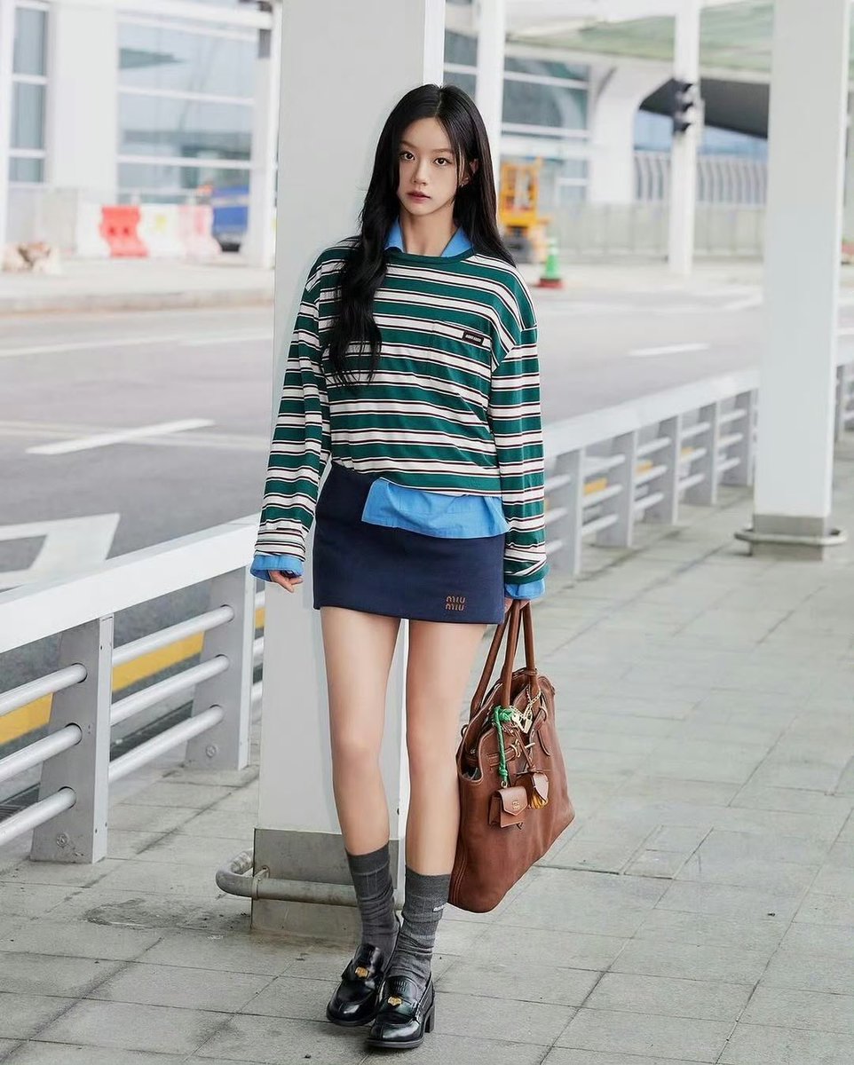 DanGina87's tweet photo. Miss Hyeri ‘s trip to Hong Kong💙🩵💙🩵 https://t.co/GLmUrID0wO