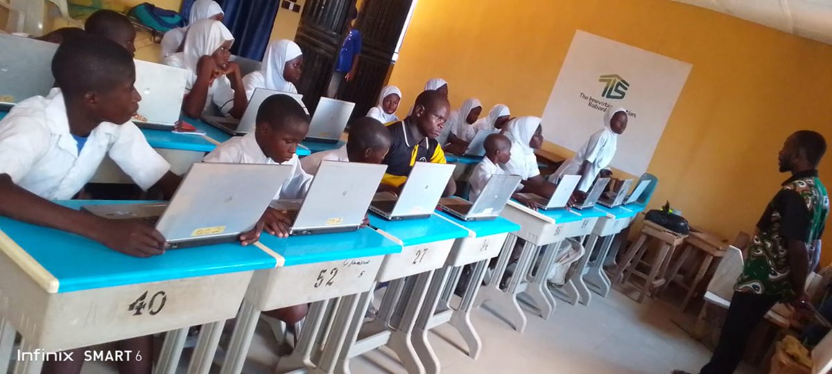 kaybabaofficial's tweet image. While China makes AI education mandatory from Sept 2025, Kwara has already launched coding and digital literacy in public schools. The future is now. Kwara is ahead of the curve!

Link 1 - Kwara State launches coding and digital literacy training in public schools…