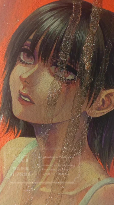 「過去と未来の狭間に立つシビュラたち」に出展中の作品です。偏光ラメを使用しており、見る角度によって印象が変化します。変わらない過去を、見方・考え方によって変化させる。そんな絵です。12日までの19時〜翌10時にはオンラインショップもオープンしております。 