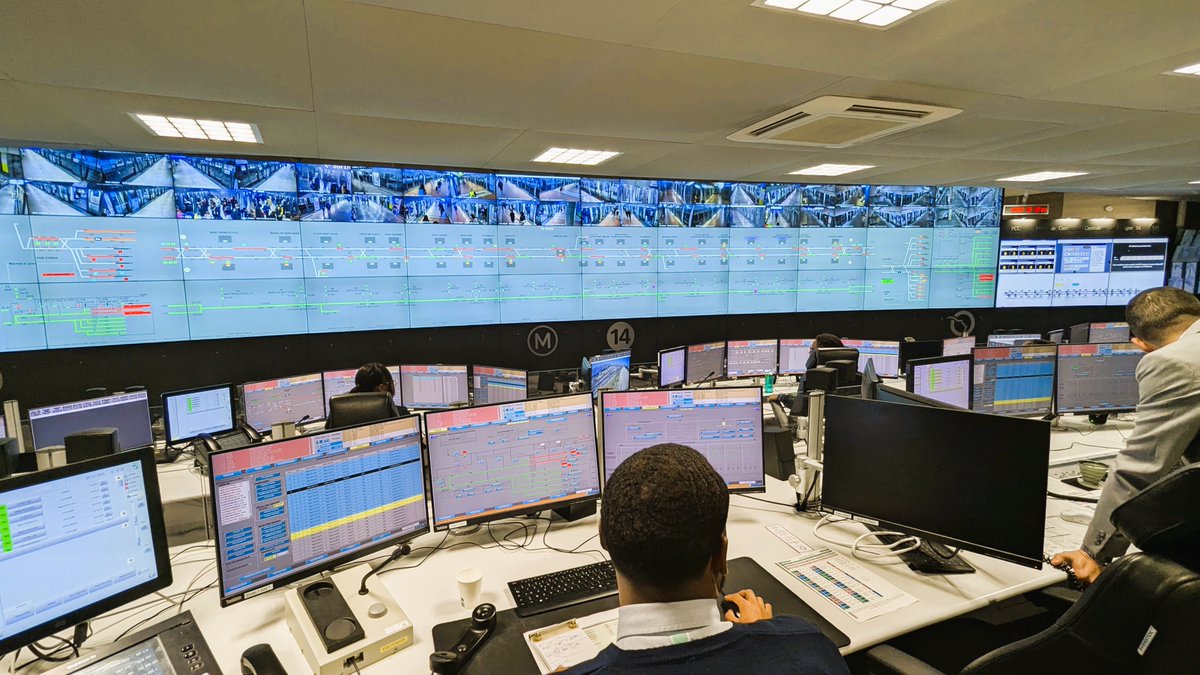 Le poste de commandes centralisées (PCC) de la ligne 14