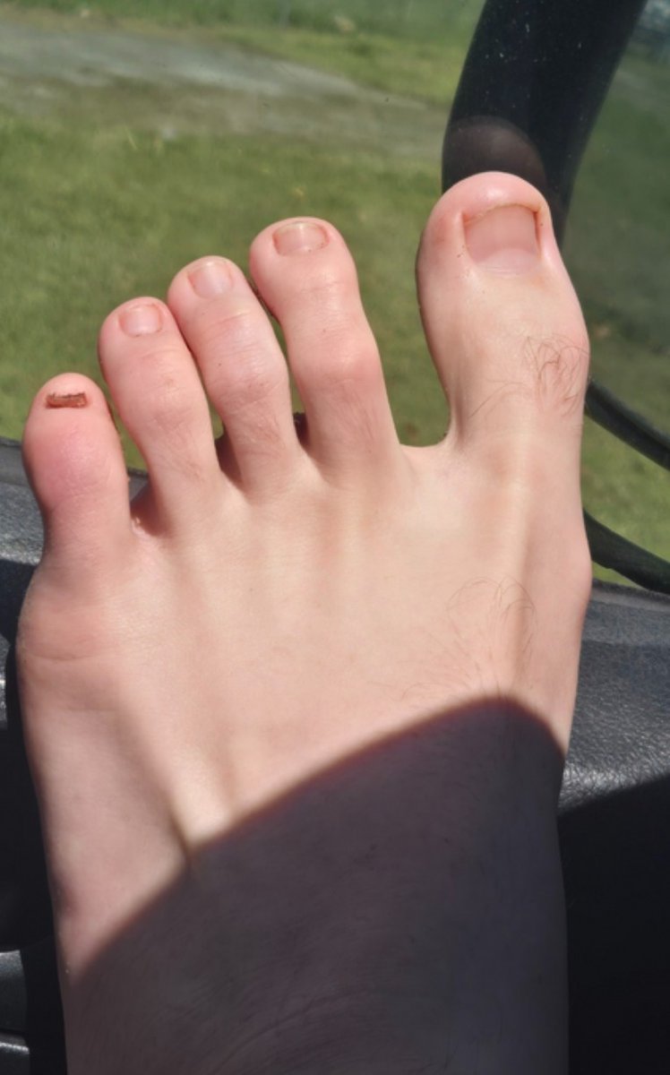 RileyMae56's tweet photo. @Big_Gothic_feet Hi, my name is Riley may and I am. Selling feet pictures and trying to break into the industry. If you're interested in why I will be posting  please consider giving me a follow. https://t.co/9Qe3J7qxWB