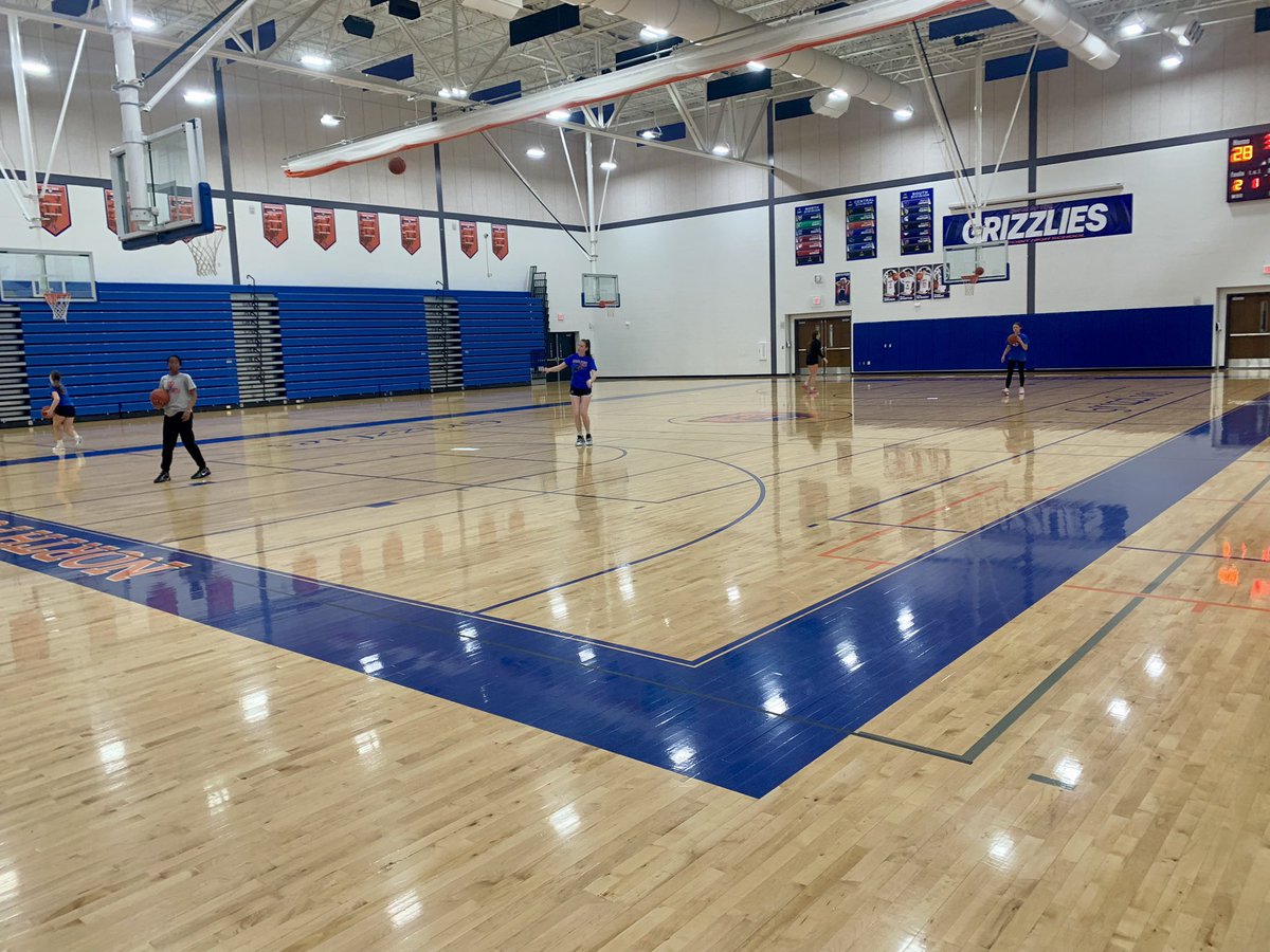 6:15 morning shooting workouts 🏀. It isn’t real fun to get up early in the morning, but it isn’t real fun losing. #HardWorkWorks