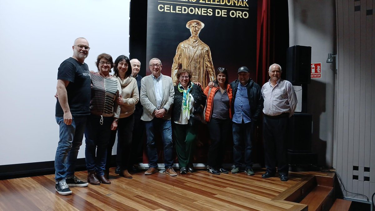 Hona hemen Pedro Elosegiren Hitzaldia eta bideoa. Aquí tenéis ya el Vídeo (gracias al trabajo de Eloy González Gavilán) y la conferencia de Pedro Elosegui.
celedonesoro.blogspot.com/2025/04/hitzal…