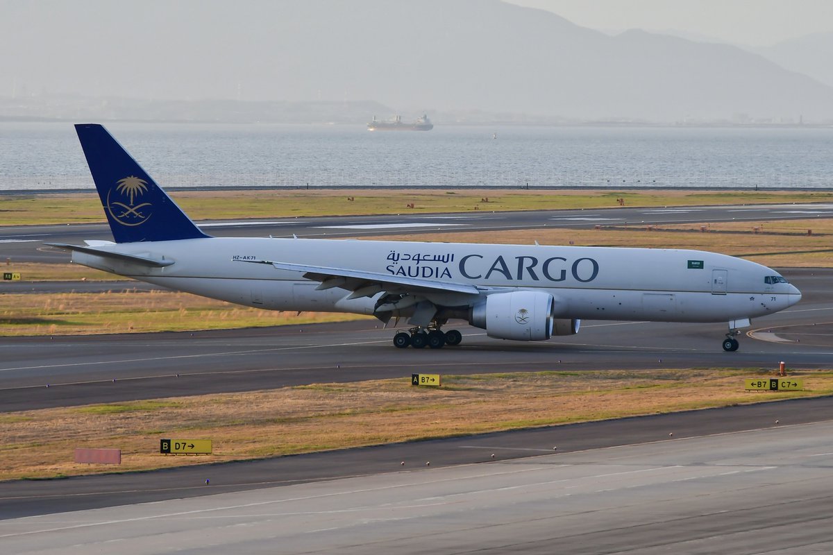 サウディアカーゴの777Fがセントレアに初飛来！